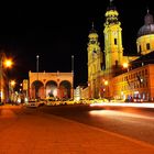 Odeonsplatz bei Nacht