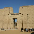 oder dem Amun-Tempel in Karnak, (Entschuldigung, natürlich Edfu, wie vom Jan sofort erkannt!)