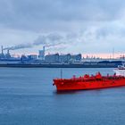 Odfjell Tanker im Hafen von Rotterdam