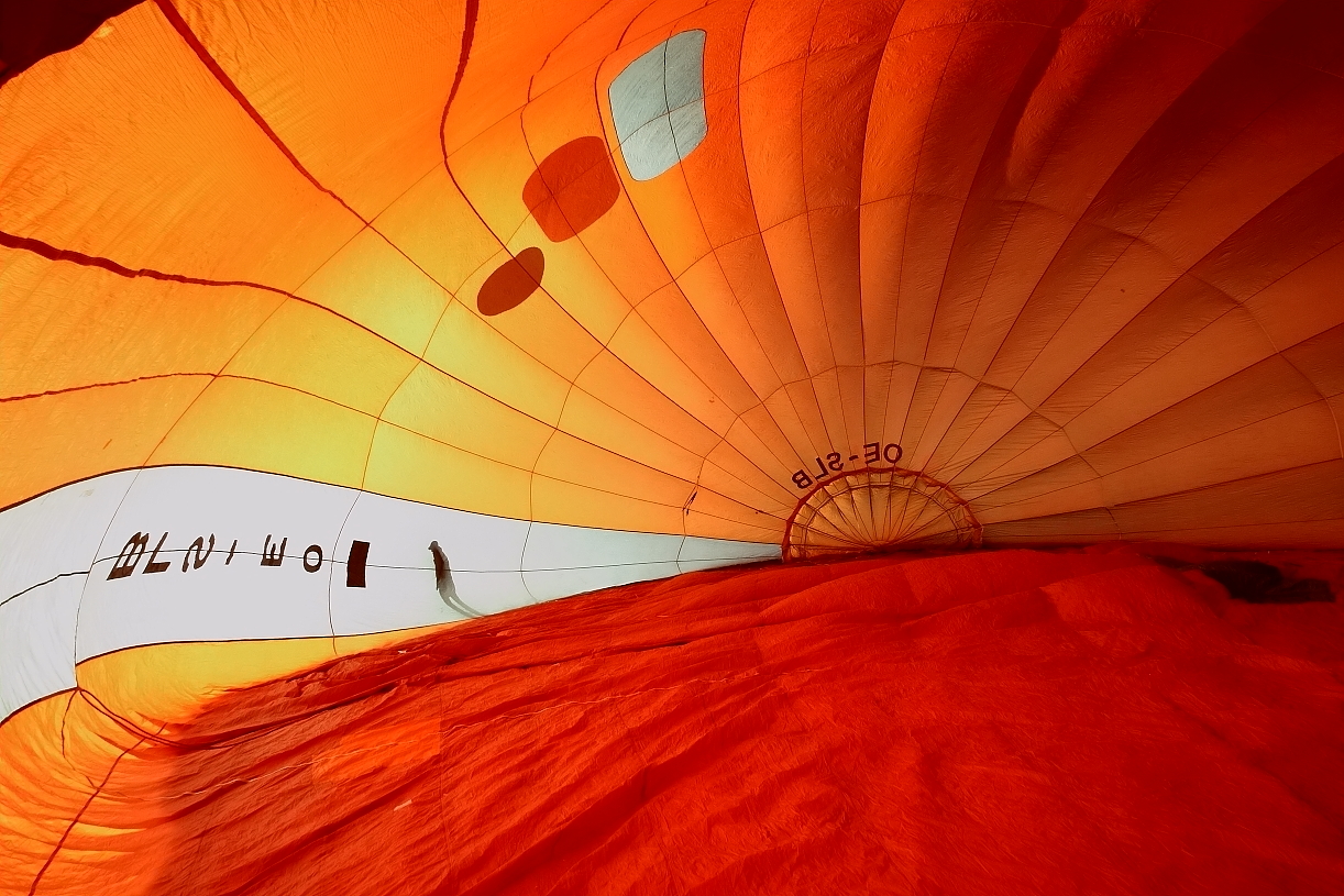 OE-SLB - Bernhard Langhans - Ballon Aggenstein - Inspektion vor dem Start