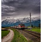 ÖBB 1144 013 vor dem verschneiten Grimming (Stmk)