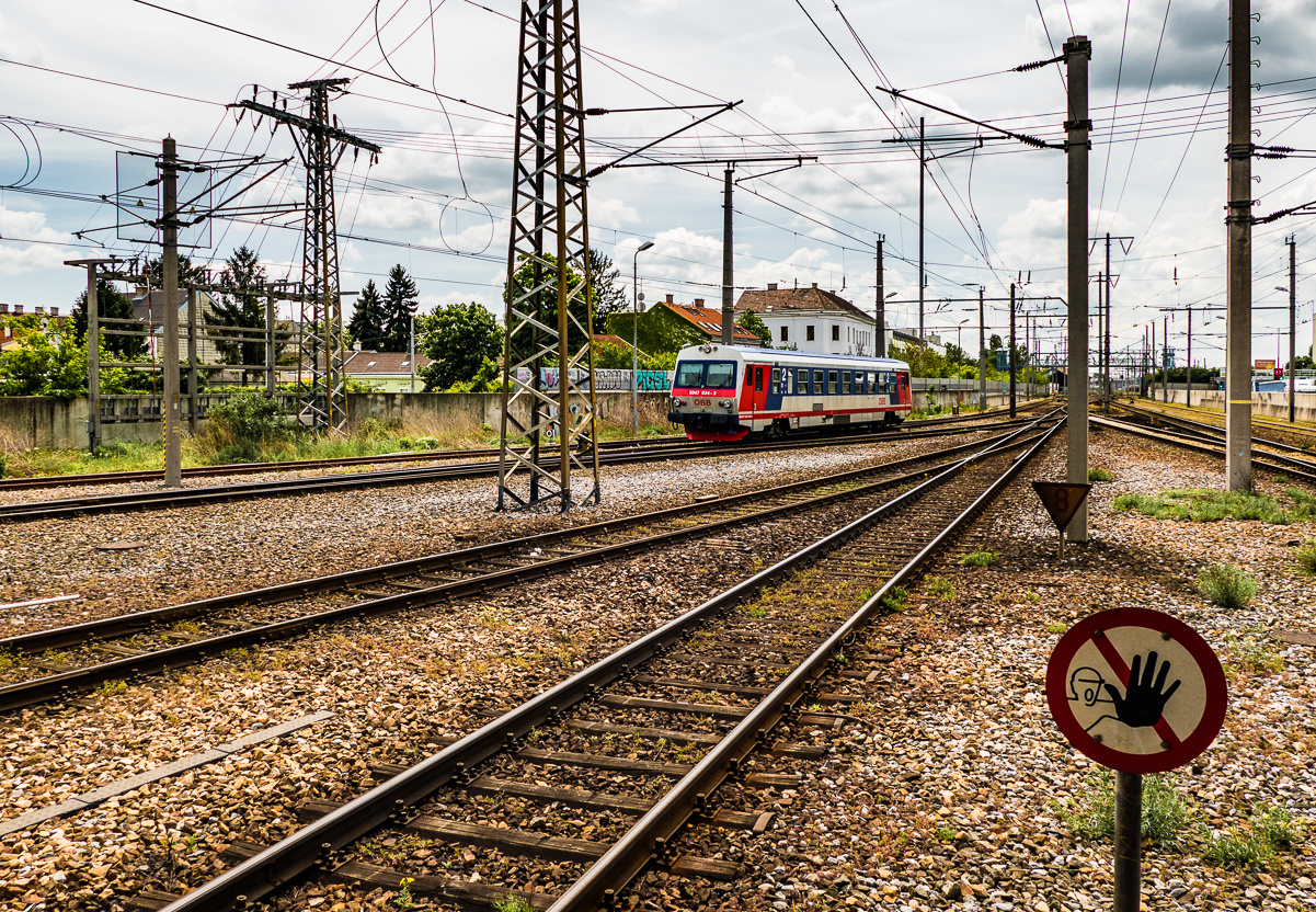 ÖBB 5047 nach Erzherzog-Karl-Straße 