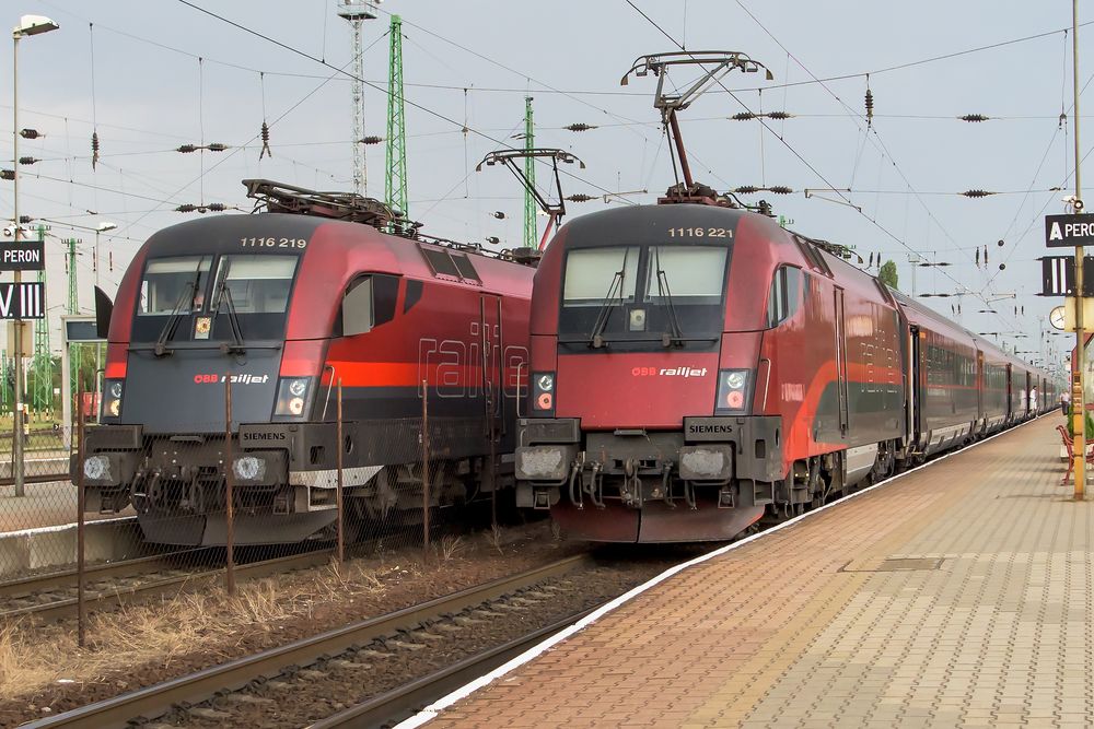 ÖBB Railjet-Paar