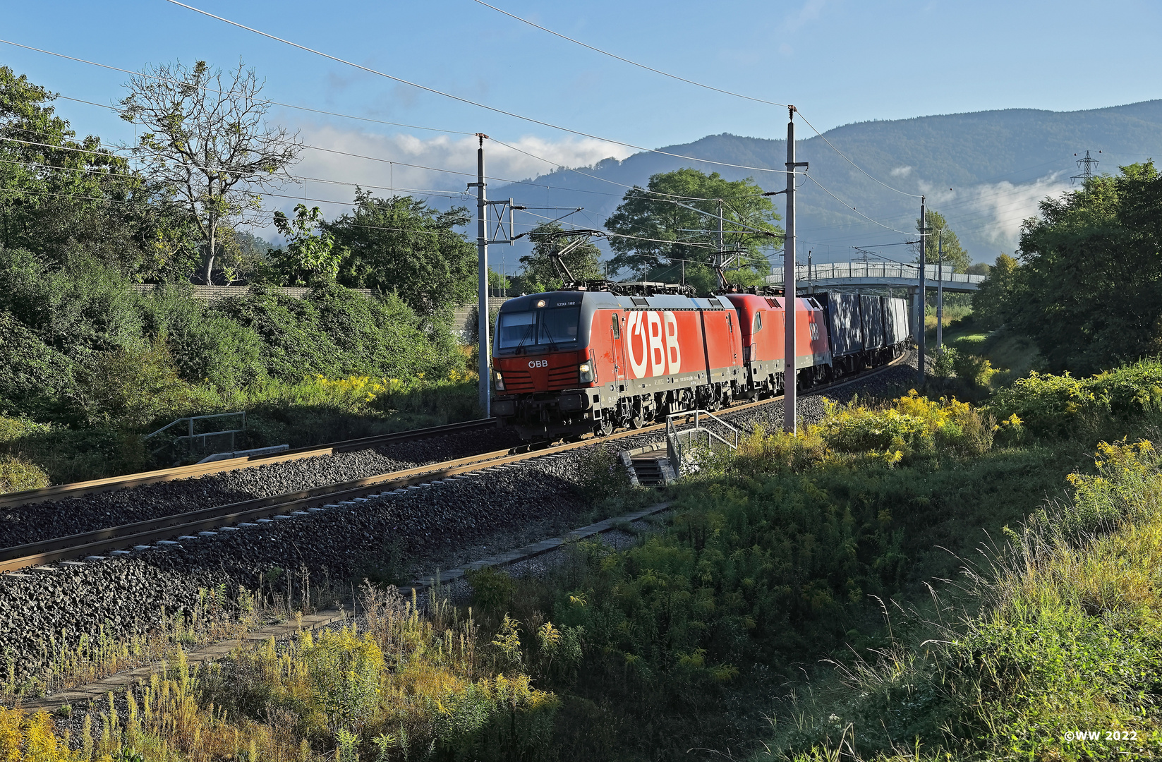 ÖBB Vectron 1293 182