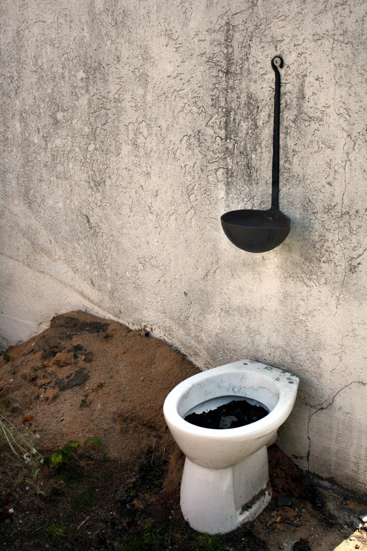 Öffentliche Toilette !