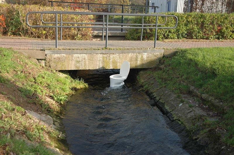 Öffentliche Toilette??