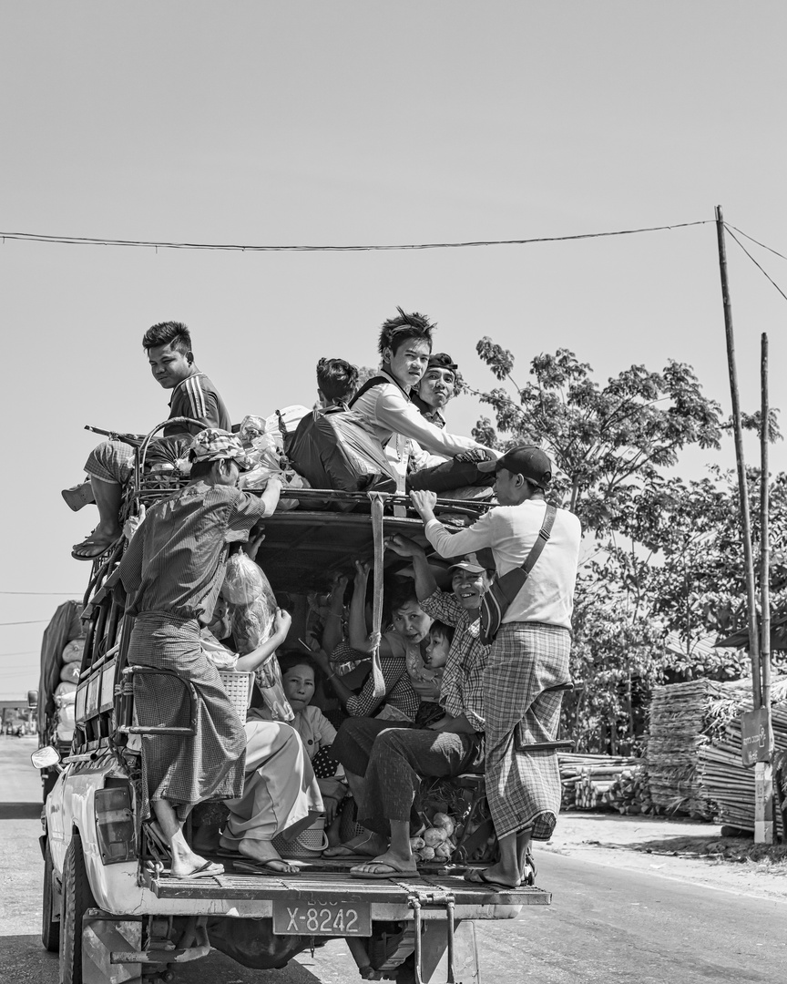 öffentlicher Kleinbus in Yangon