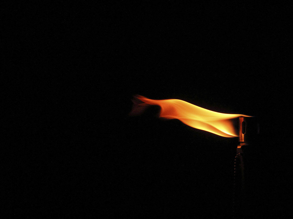 Öllampe mit seiner Flamme