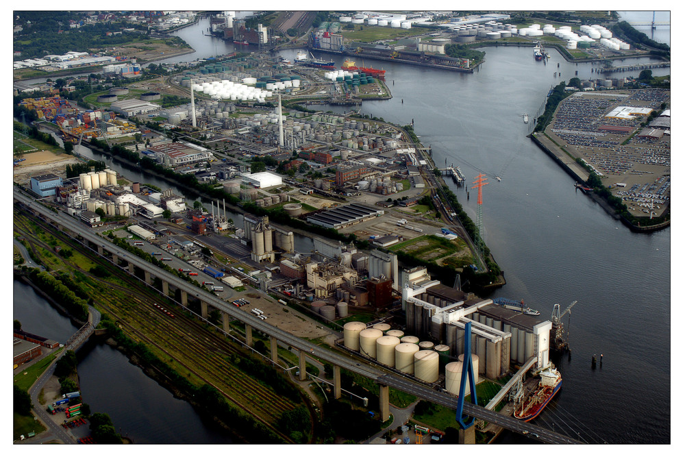 Oelmühle im Hamburger Hafen