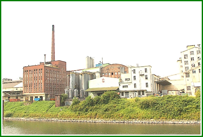 Oelmühle im Neusser Hafen Foto & Bild | deutschland ...