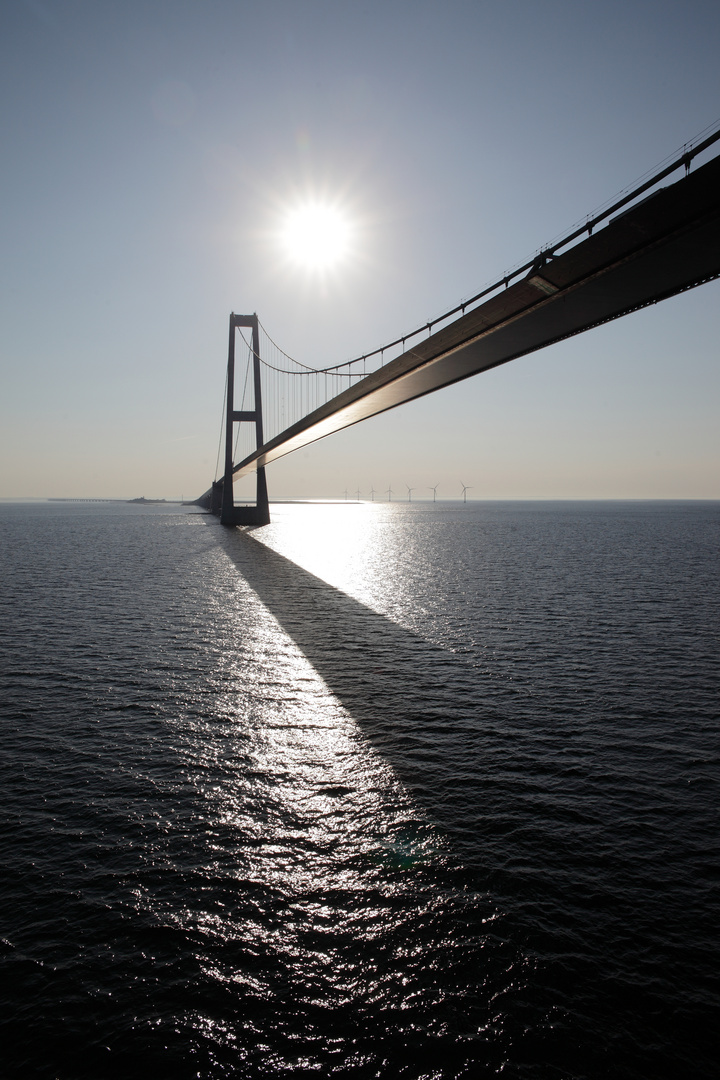 Öresundbrücke im Gegenlicht