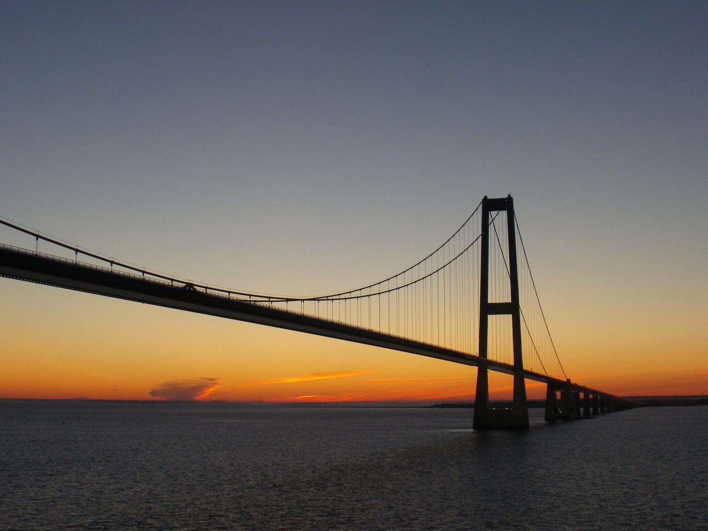 Öresundbrücke in der Morgendämmerung