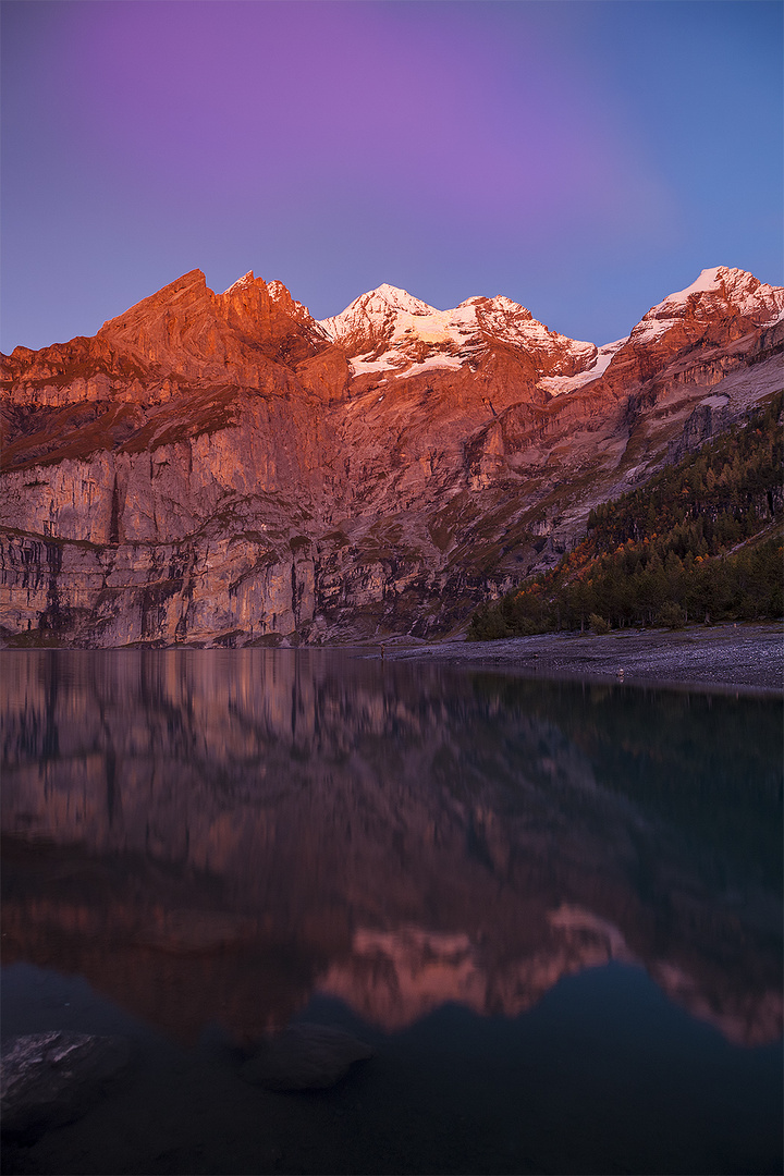 Oeschinensee Alpenglühen