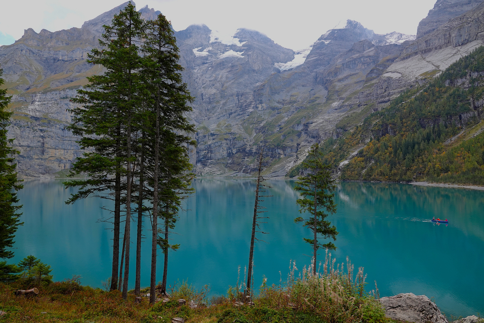 Oeschinensee tiefblau