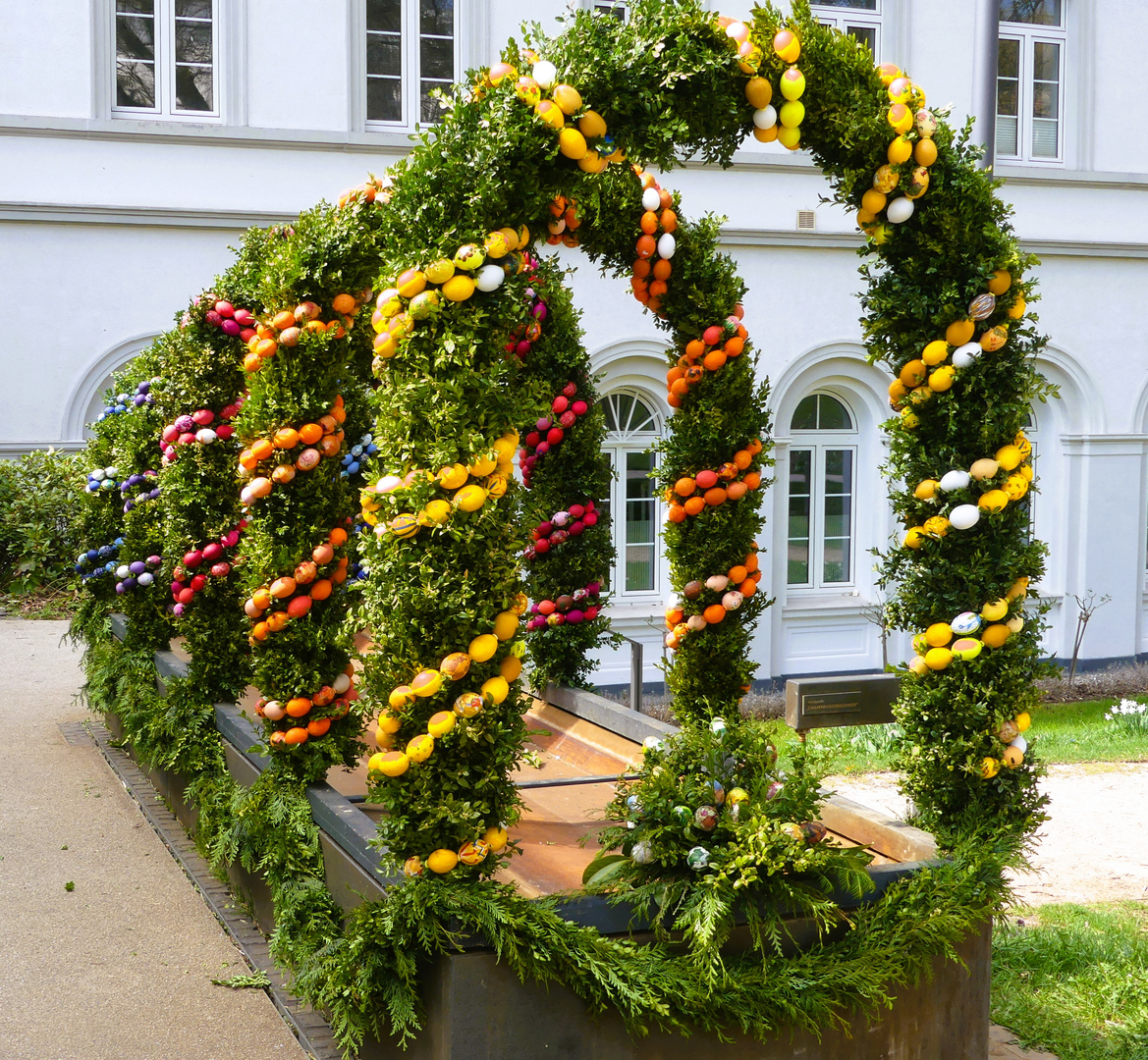 Österlicher Schmuck mit Durchblick 