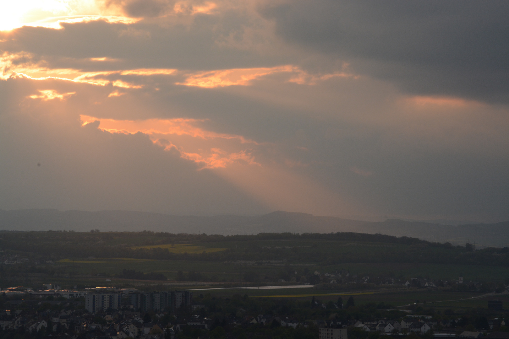 Österlicher Sonnenuntergang