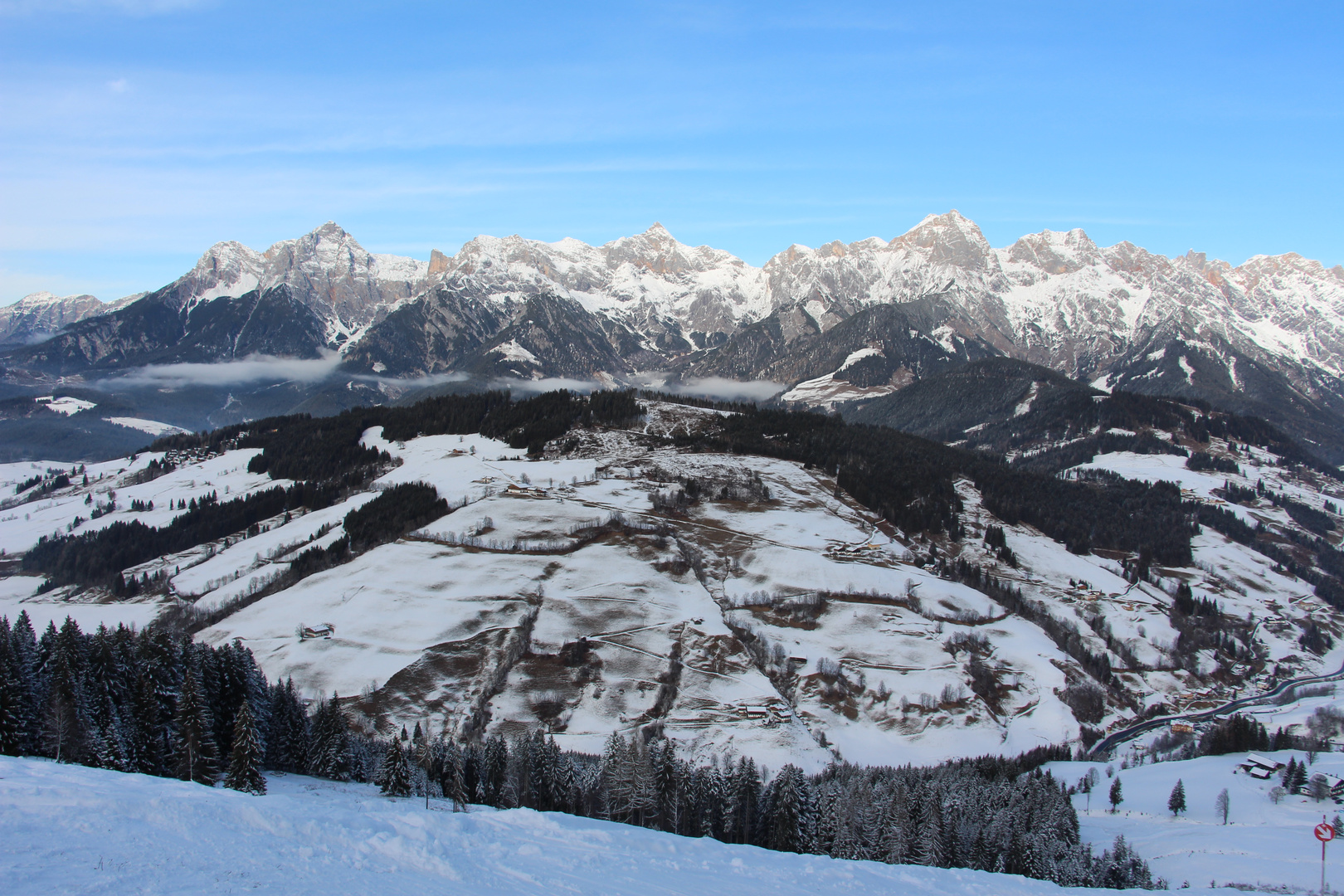 Österreich, Dienten