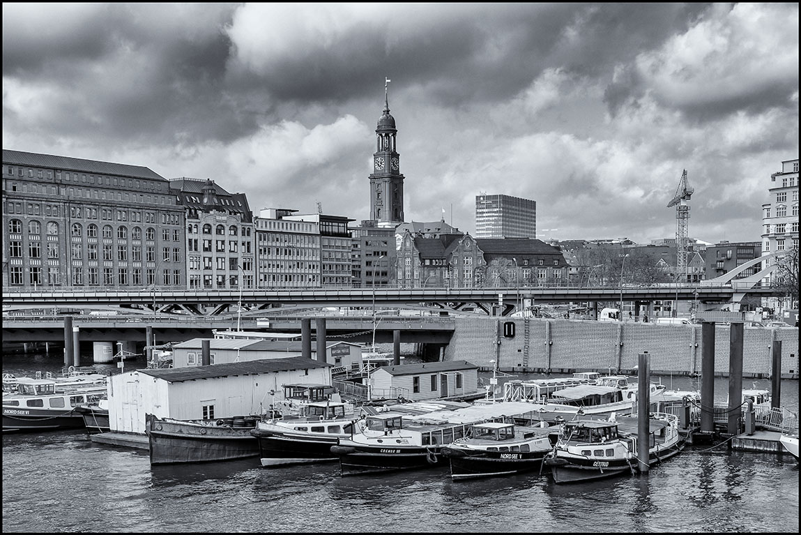 Östlicher Hamburger Binnenhafen ...