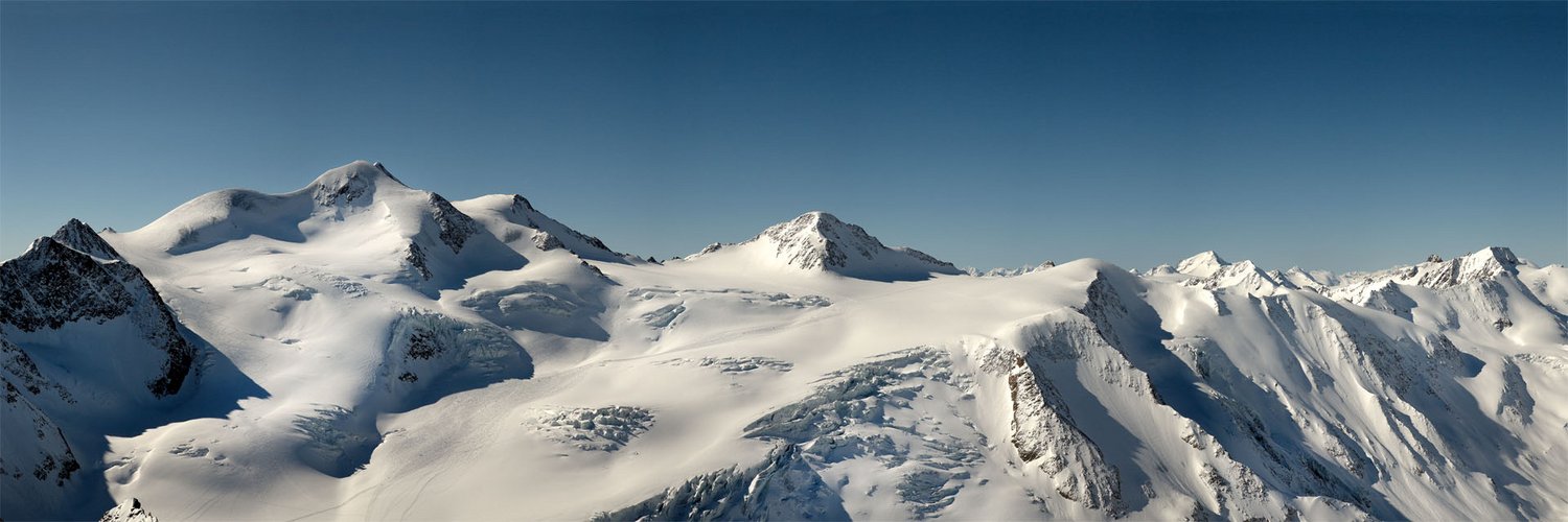 Ötztaler Alpen Wildspitze (links)