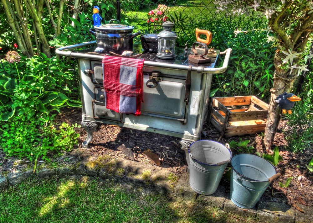 Ofen im Garten Foto & Bild bearbeitungs techniken, hdri & tm, hdr