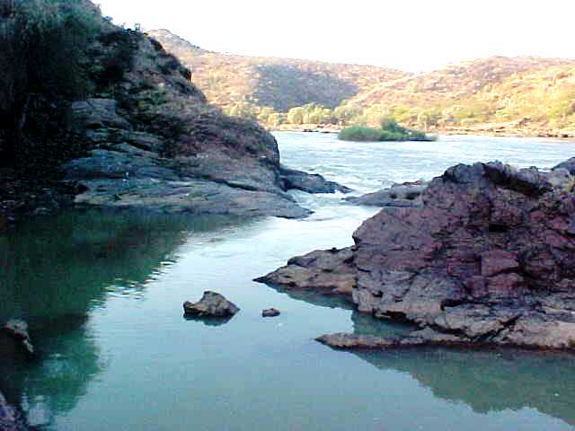 Off-Road Angola/Namibia border Cunene river 6