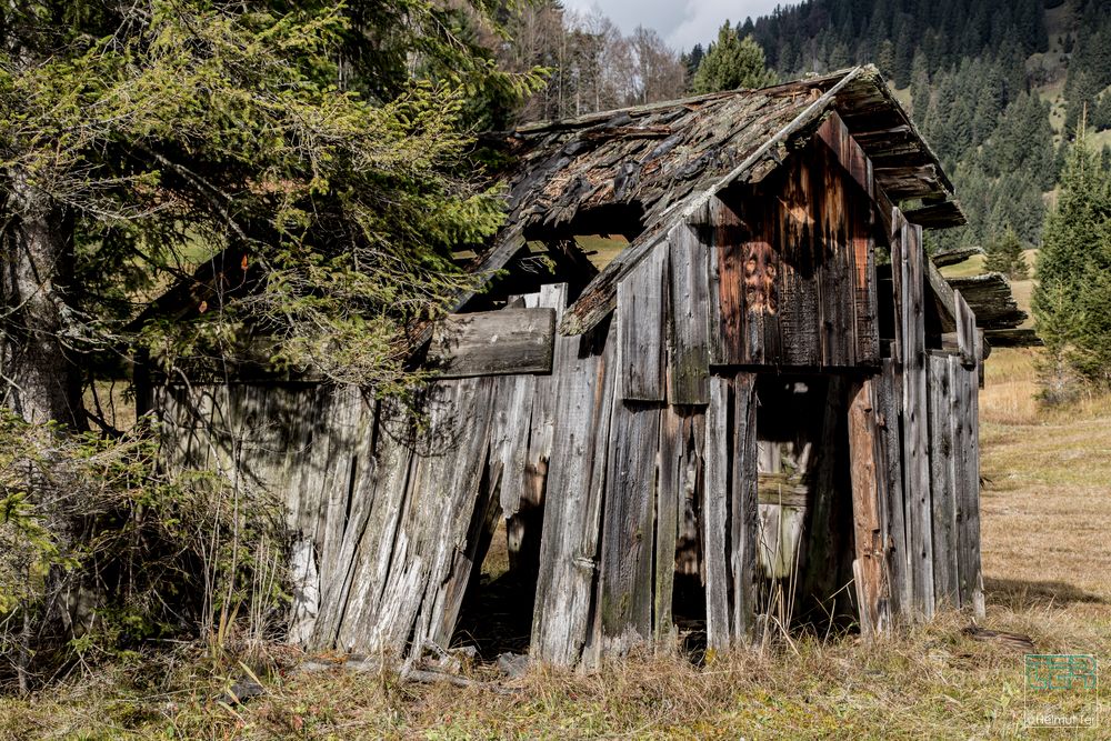 offen nach allen Seiten.