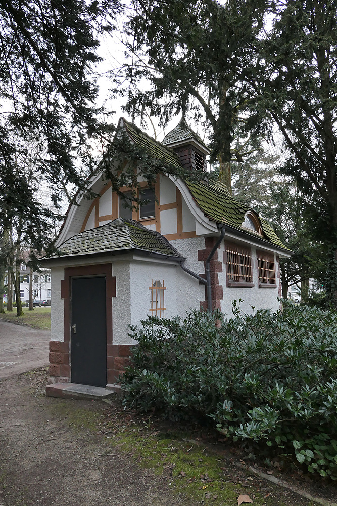 Offenbach, Dreieichpark: Das Toilettenhaus