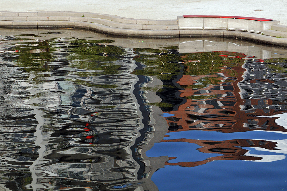 Offenbach: Hafen – Häuser – Spiegeln 02