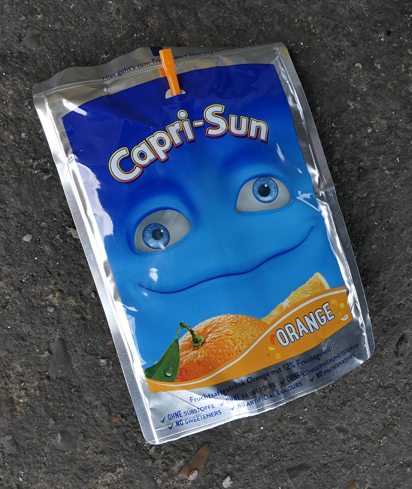 Offenbach/Main, Hauptbahnhof: Capri – Sun, weg mit dem Zeug