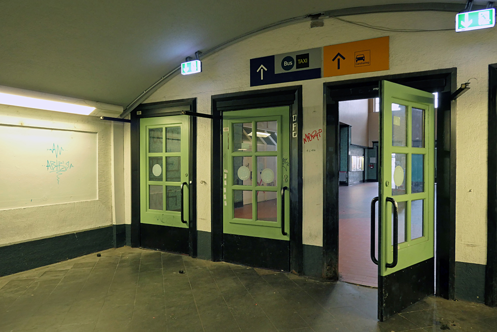 Offenbach/Main, Hauptbahnhof: Innenbereich 02