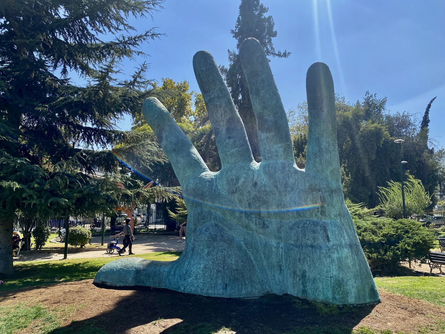 OFFENE HAND-SCULPTURE-