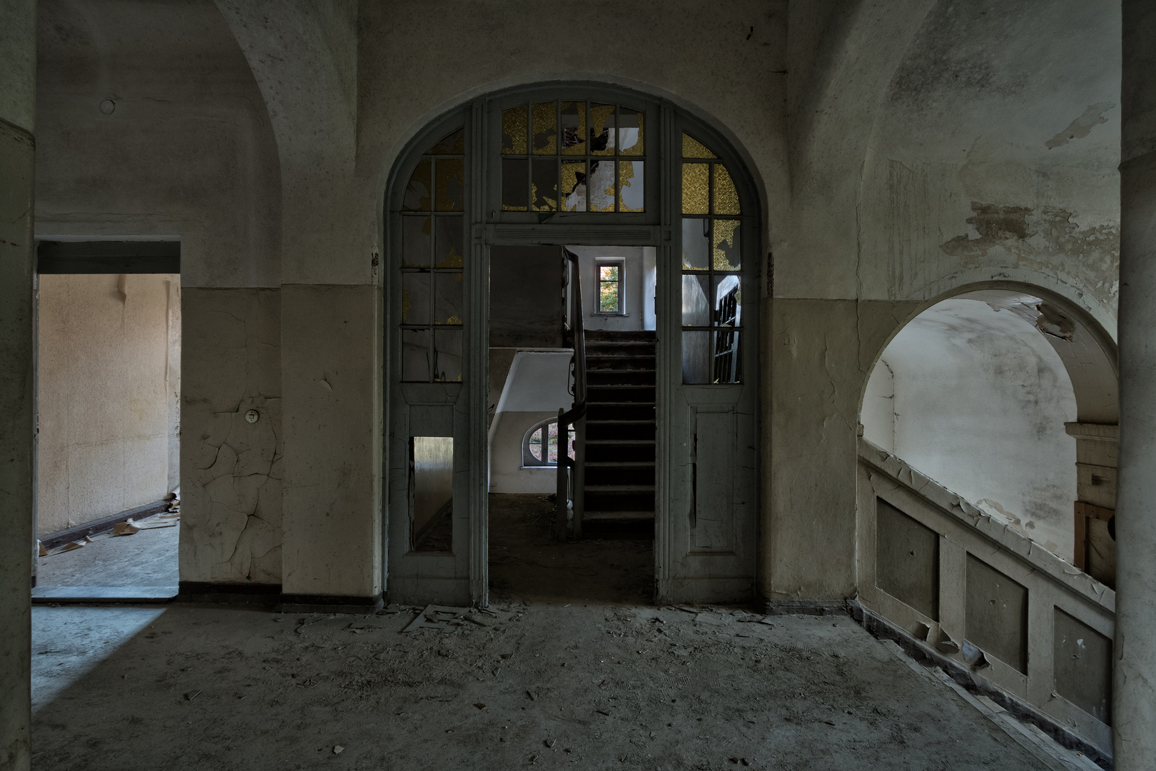 offene Türen... Foto & Bild marode, dokumentation, licht Bilder auf