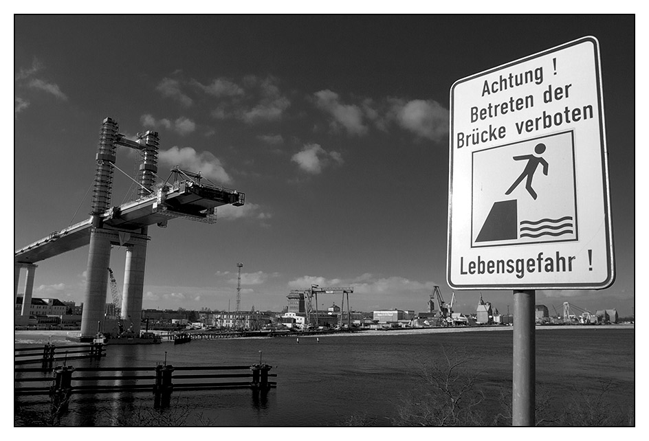 offensichtlich :) - vom Bau der neuen Strelasund Brücke