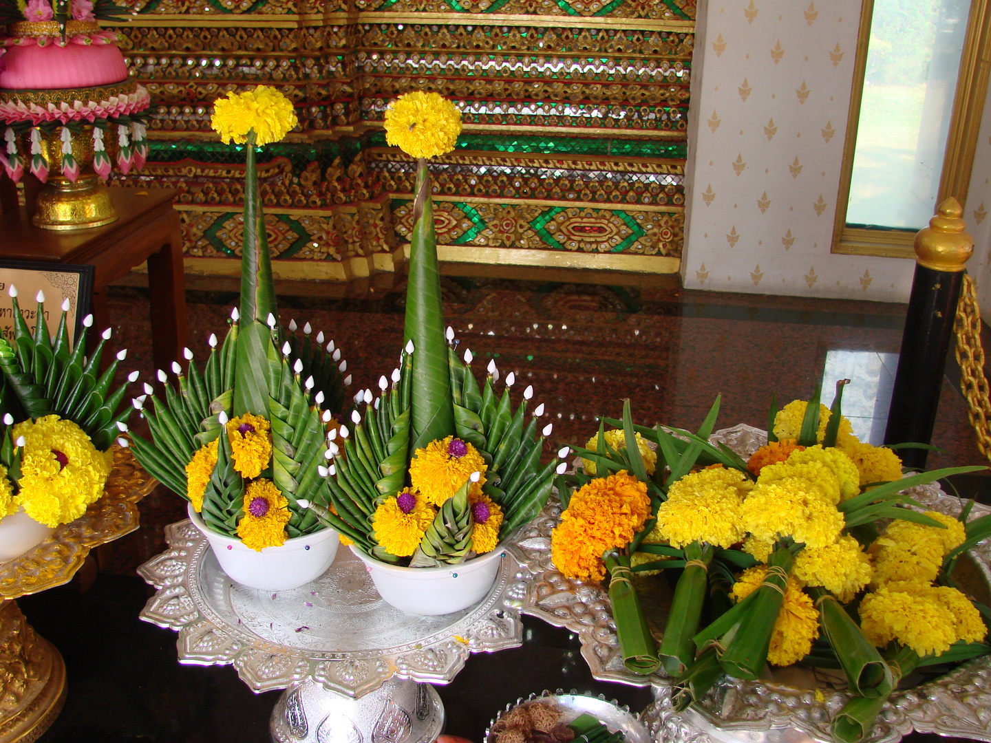 offerings to Buddha