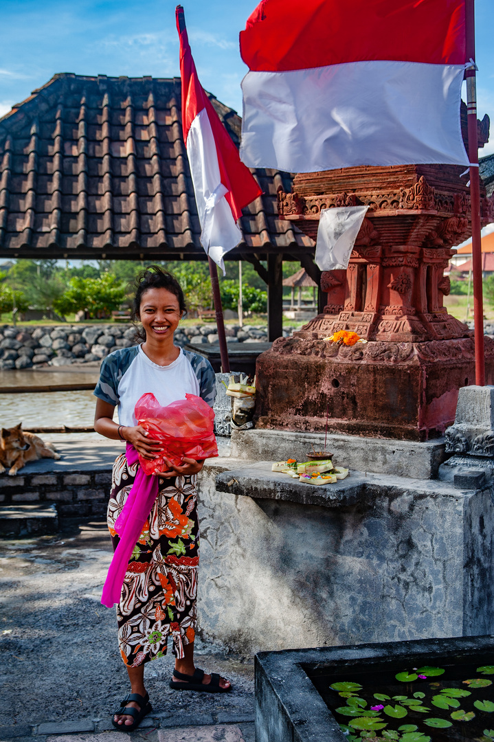 Offerings to gods and goddesses