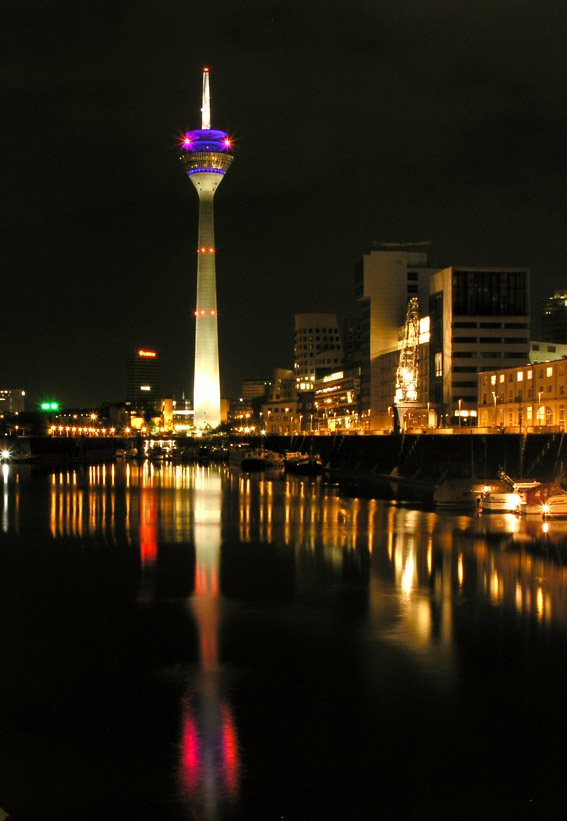 oft gezeigt: Der Fernmeldeturm Düsseldorf