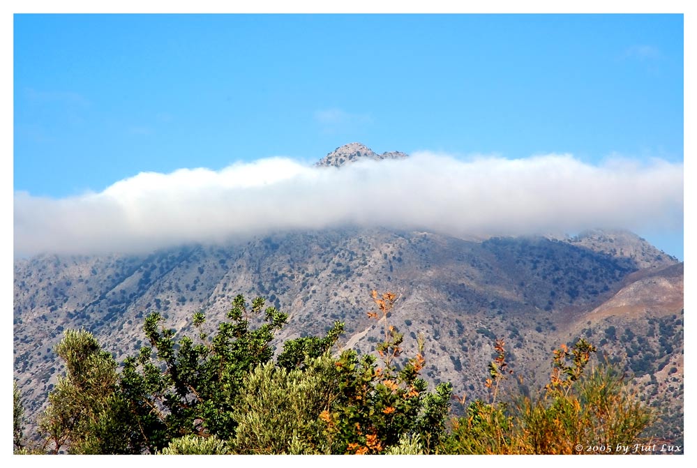 Often you can´t see the summit from down...