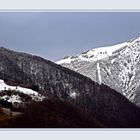 Oggi... tra le nuvole... appare la prima neve...