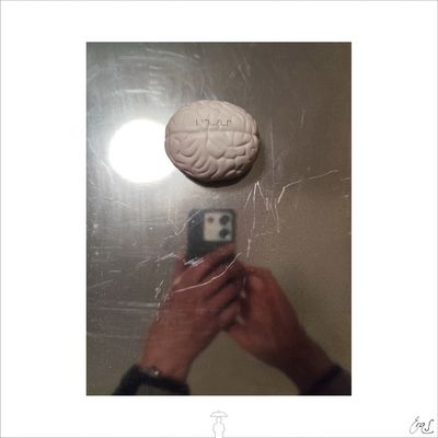 ogni tanto facciamogli prendere un po' di luce