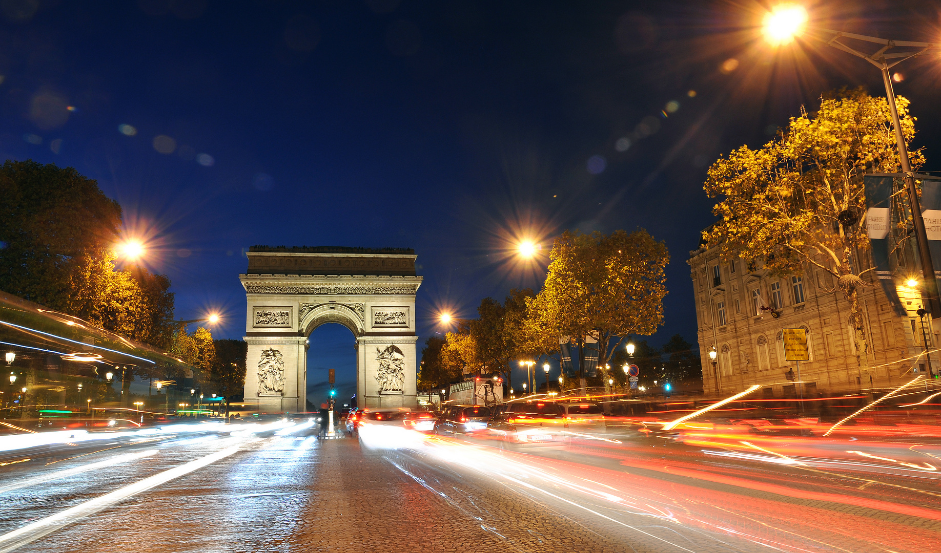 Oh, Champs-Elysées...!