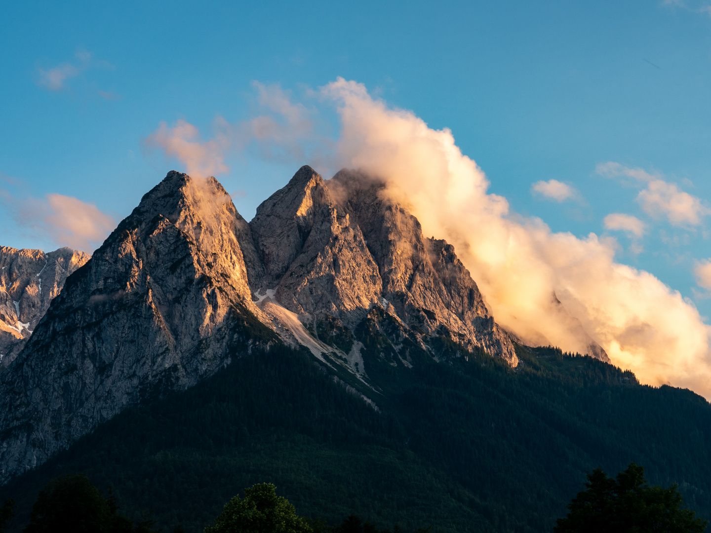 Oh misty eye of the mountain