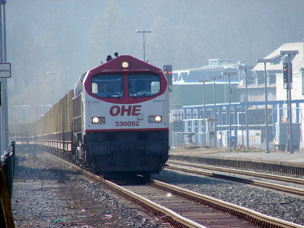 OHE LTH-Zug bei Ankunft in Meschede