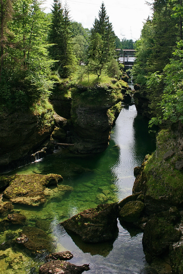 ohne Brücke...