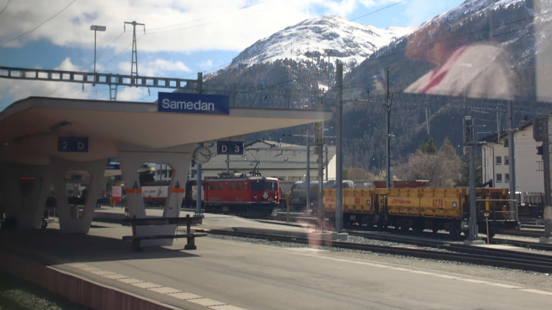 Ohne Halt fahren wir durch Samedan.....