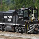 Ohne Lokführer, mit Remote Control ausgestattete MP15ADC NS#2349 rangiert Freight Cars auf dem Yard