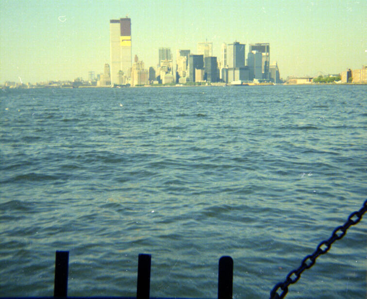 - ohne  rot -  (NYC, 1971)