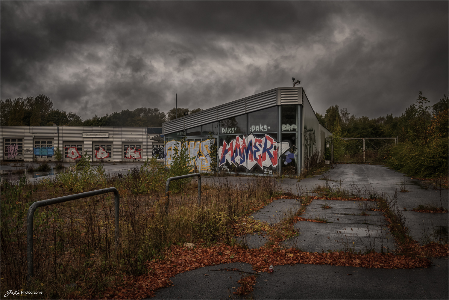 ohne Tankstellen schließen auch die Autohäuser