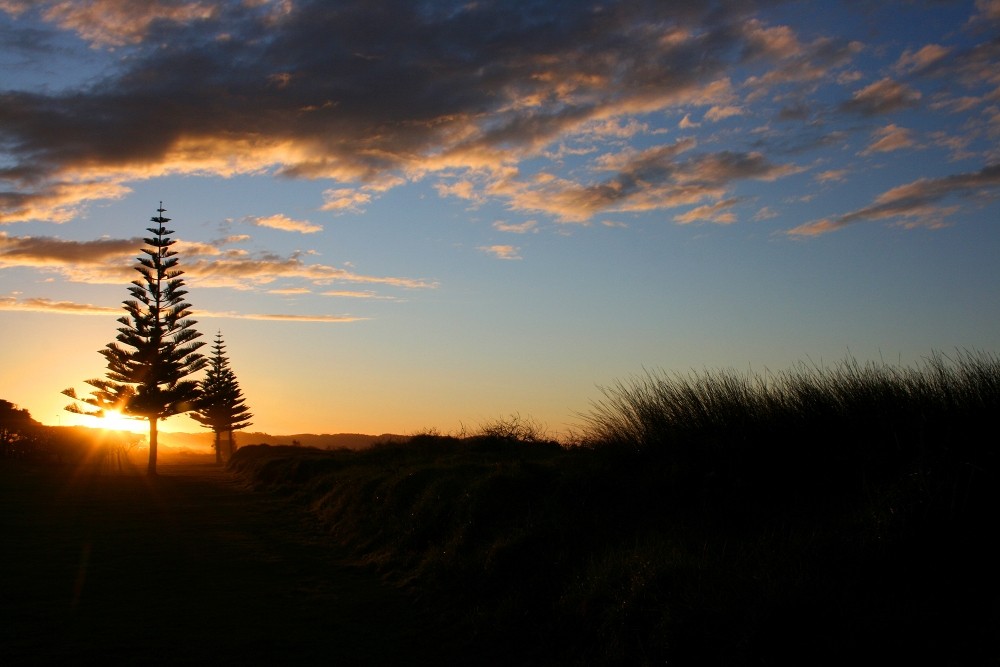 Ohope Beach Sunset (New Zealand) von MacGregor 