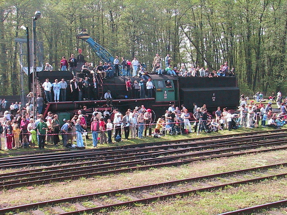 OI4969 als Aussichtspunkt zur Dampflokparade