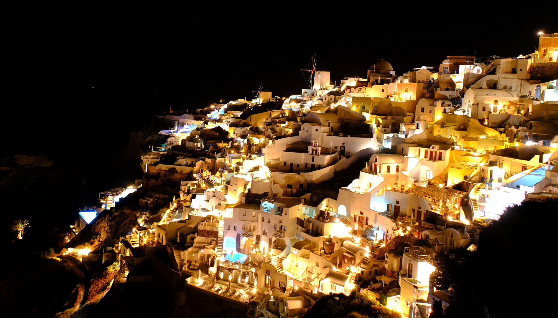 ...OIA  at Night...